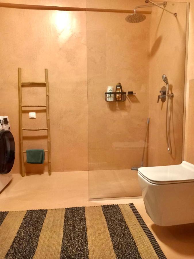 Specious Flat In Thessalonikiアパートホテル エクステリア 写真